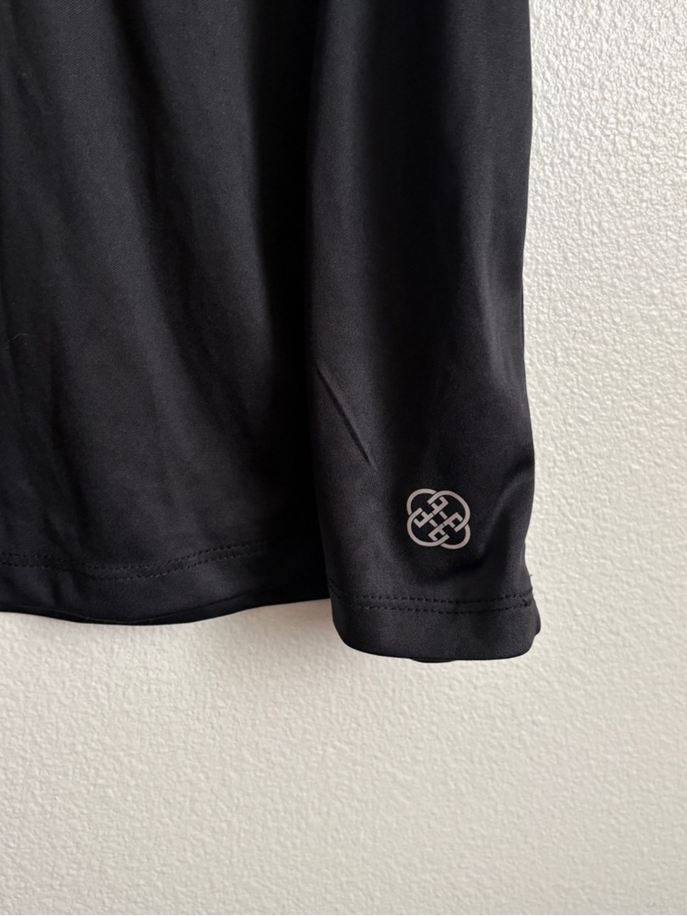 Daisy Fuentes Black V-Neck Performance Top Athletic Dri Fit 1X - Picture 3 of 5